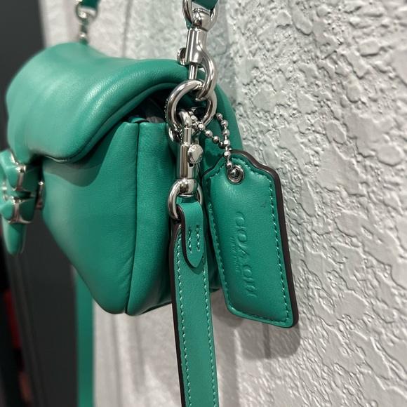 Brand new Coach Pillow Tabby bag available! - Picture 6 of 9